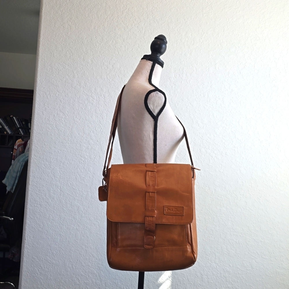 Michel Domit leather messenger bag  for computer and notebooks.